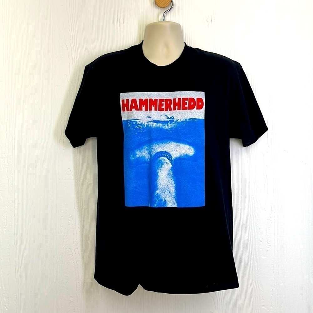 Gildan - Hammerhedd Jaws Like Colorful Graphic Black Short Sleeve T Shirt Size L